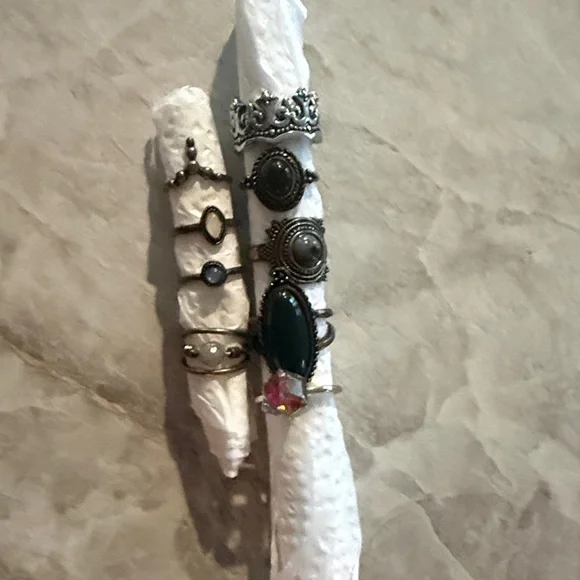 Vintage Style Black and Green Ring Set Of 9 - Picture 6 of 6